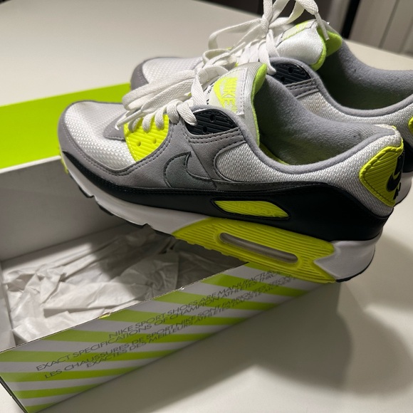 Nike Air Max 90 OG Volt Women’s 9.5 - Picture 4 of 5